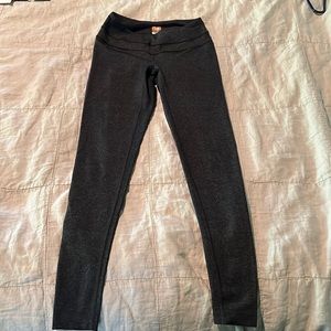 Lucy powermax legging size small